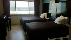 Oceanfront Double with Kitchenette Photo 4